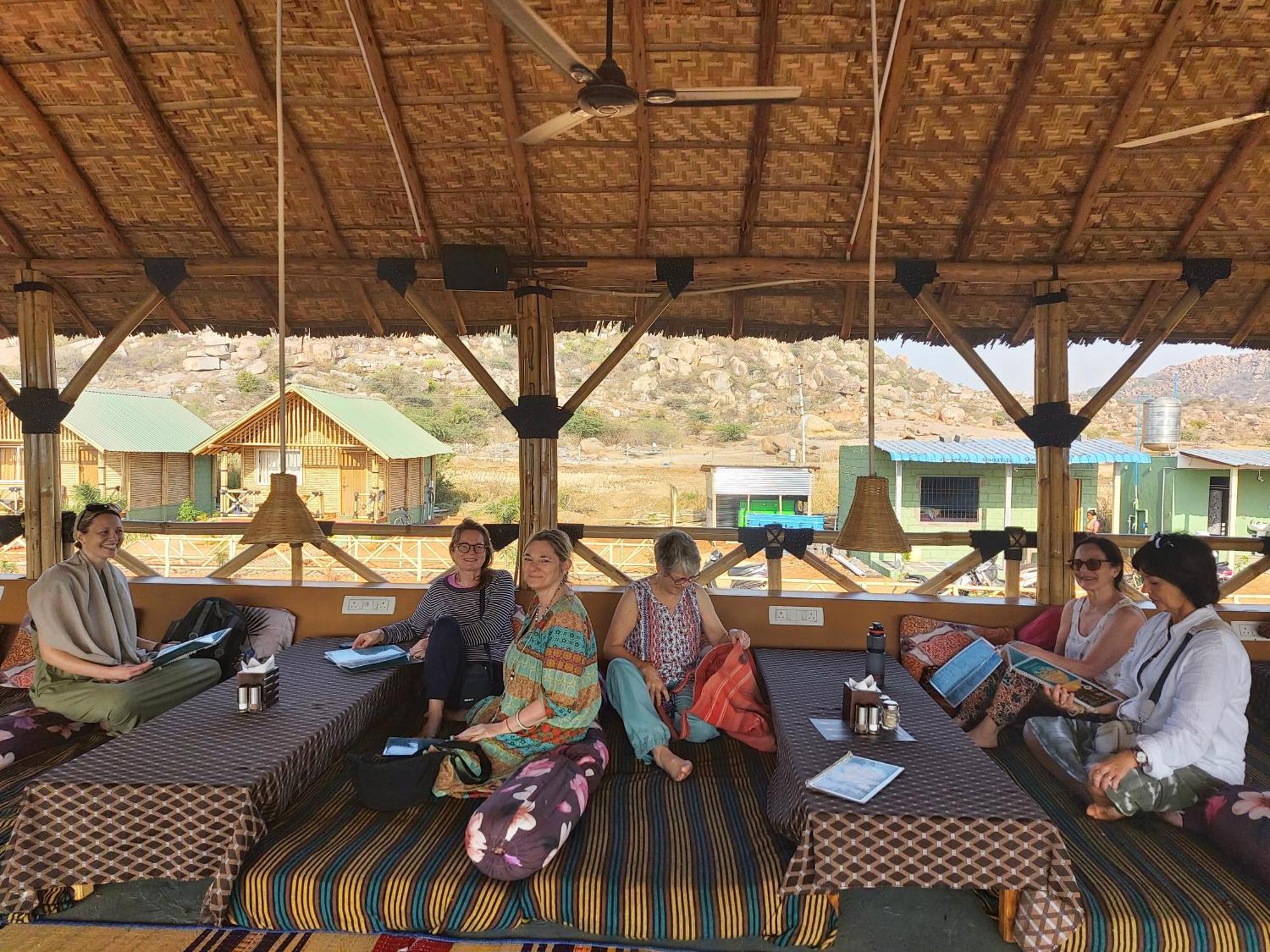Mowgli'S Cafe Hampi & Guest House Extérieur photo