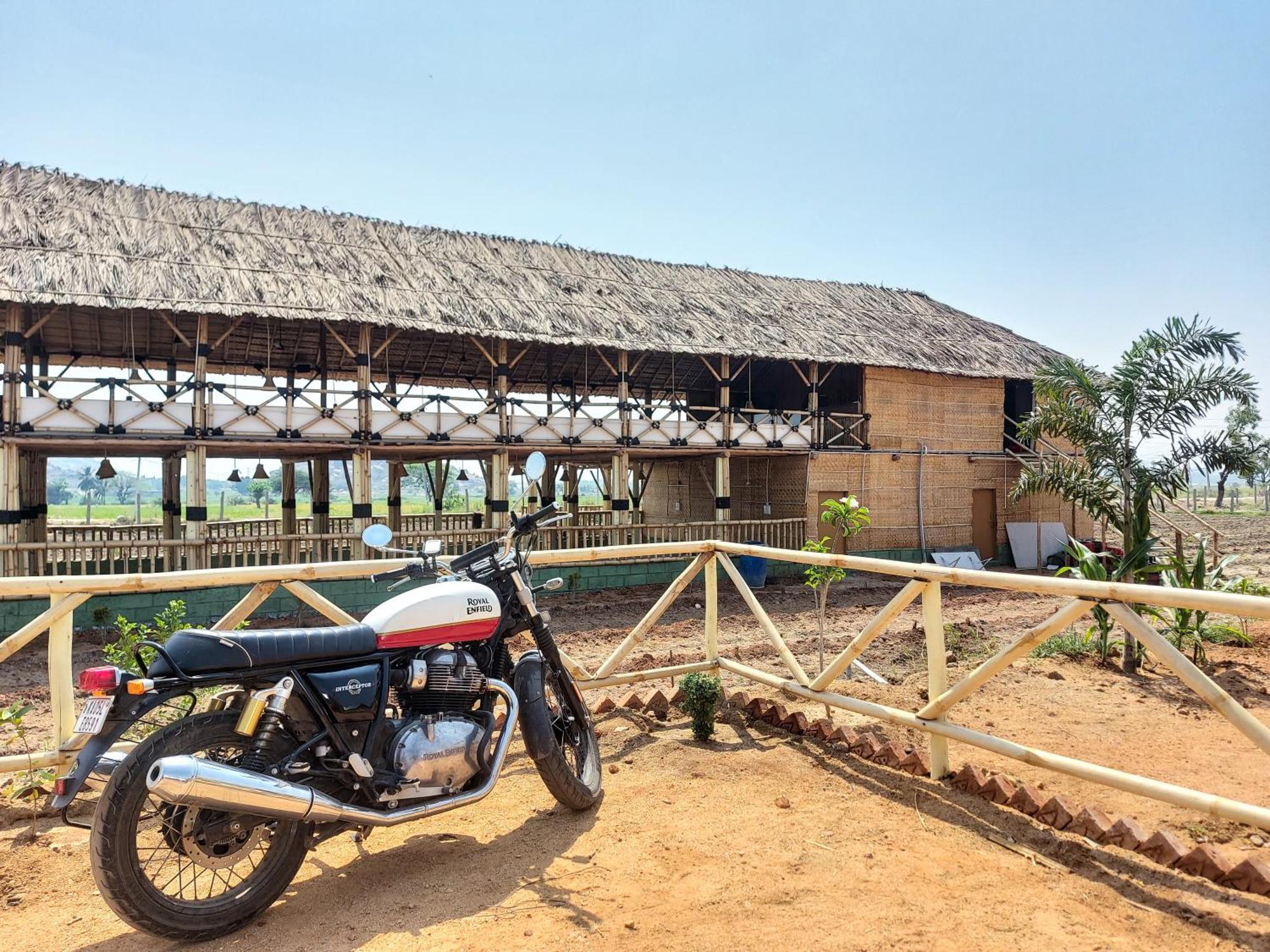 Mowgli'S Cafe Hampi & Guest House Extérieur photo